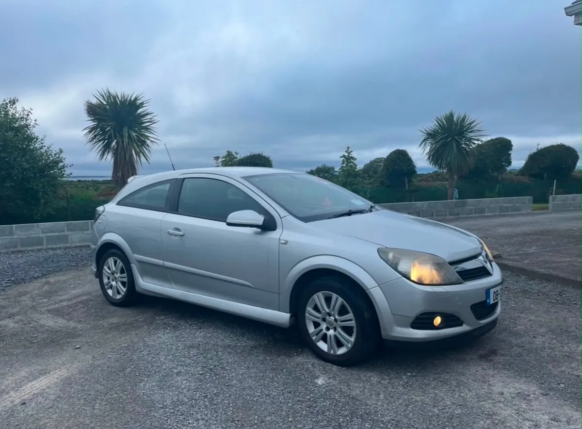 Vauxhall Astra 2008 - Image 1