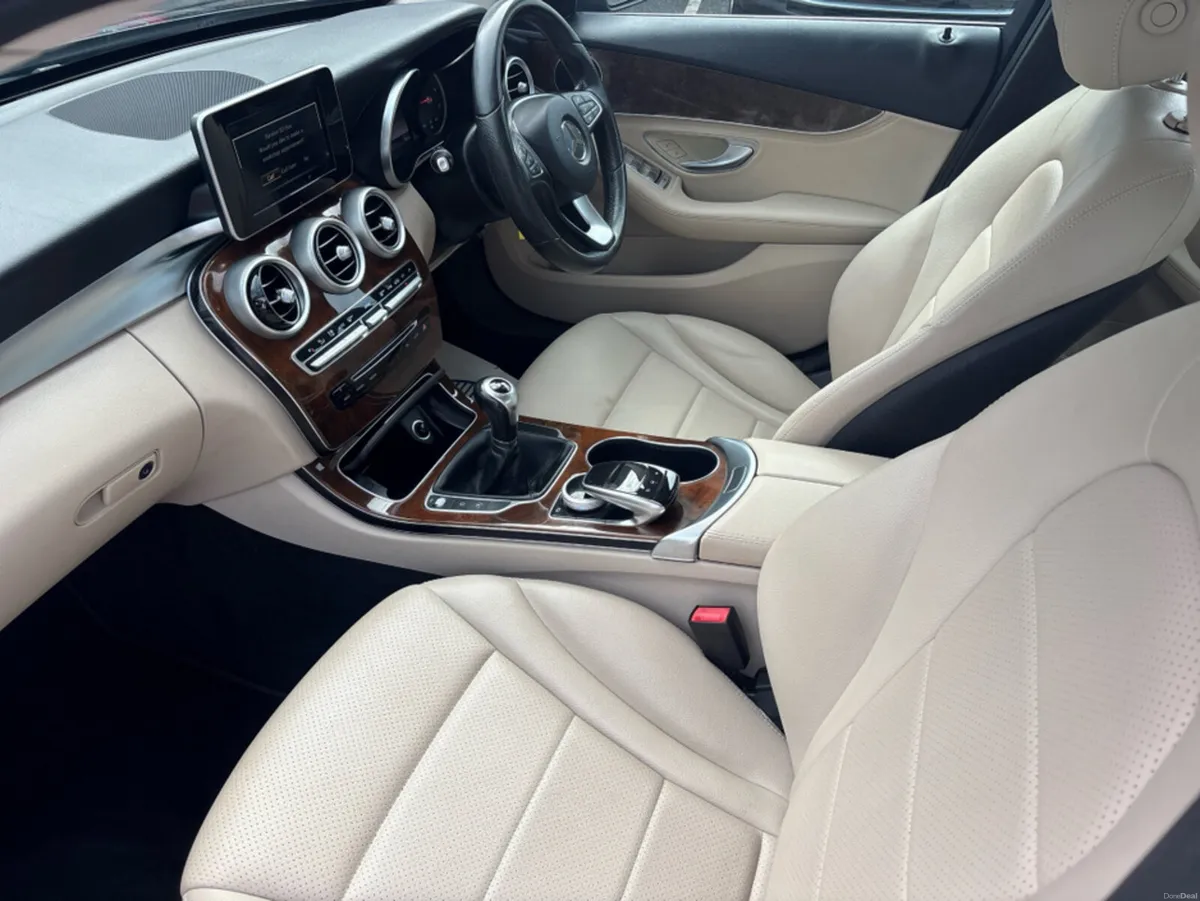 Mercedes-Benz C-Class 180 D AVANTGARDE 4DR - Image 2