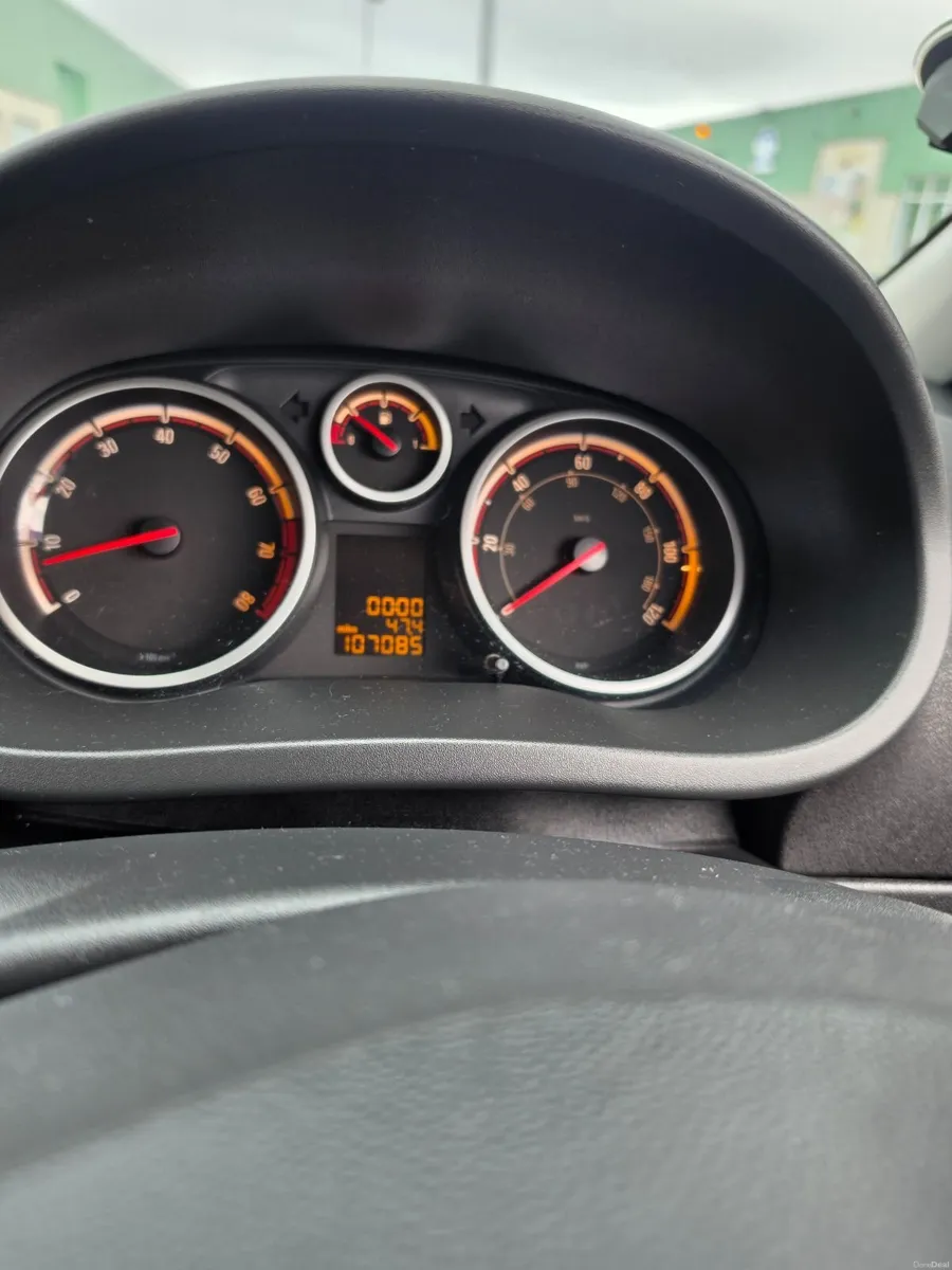 Vauxhall Corsa 2012 - Image 3
