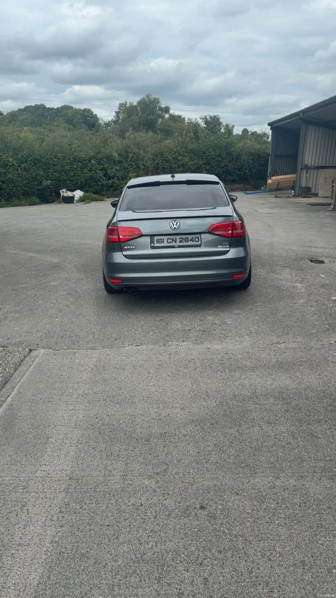 Volkswagen Jetta 161 LOW KM - Image 4