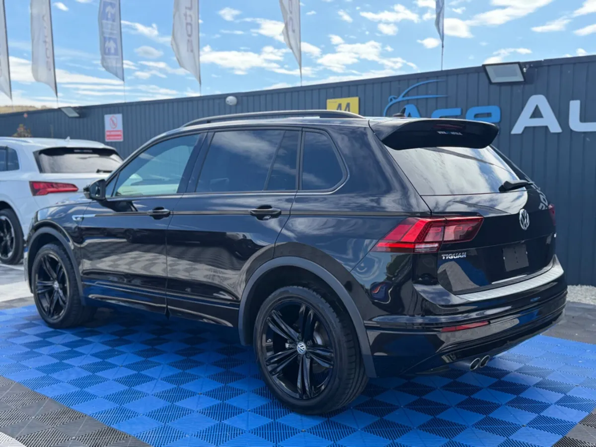 Volkswagen Tiguan R-LINE BLACK EDT 4WD - 2.0L DIES - Image 5