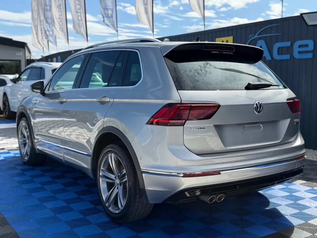 Volkswagen Tiguan R-LINE 4WD - 2.0L DIESEL - AUTO - Image 5