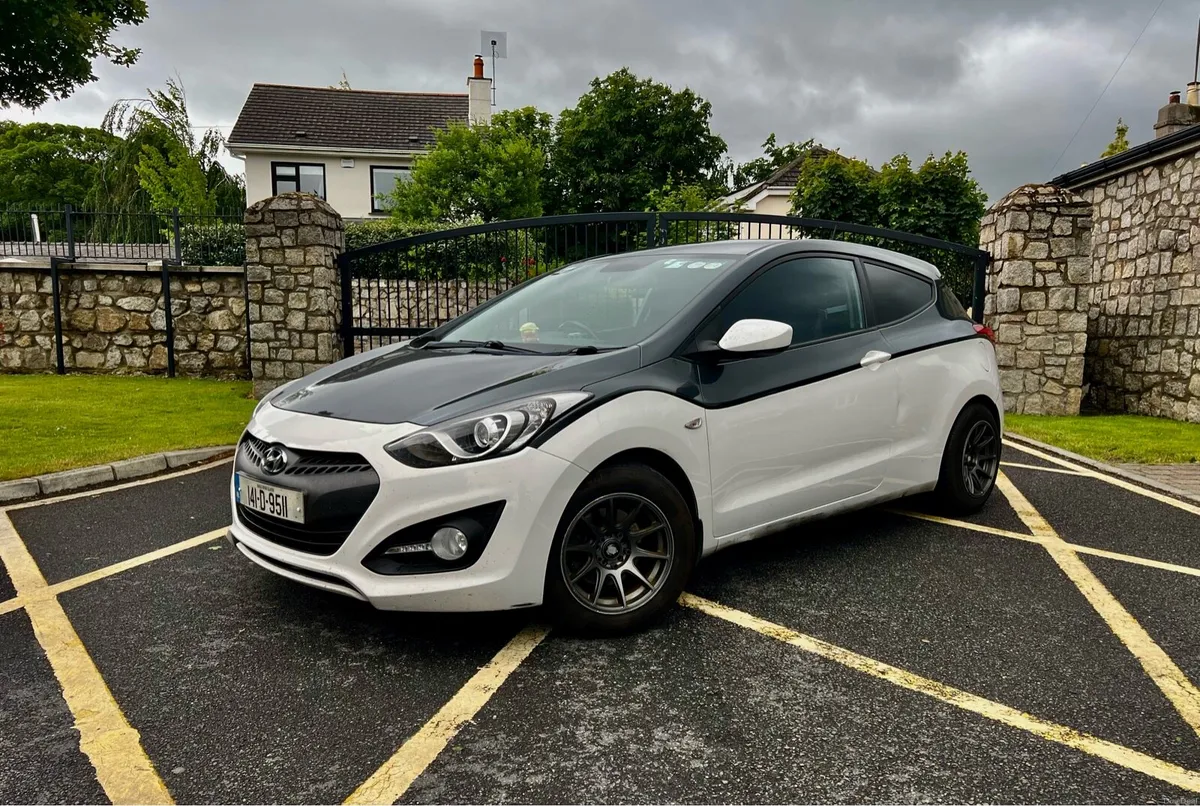 Hyundai i30 - Image 1