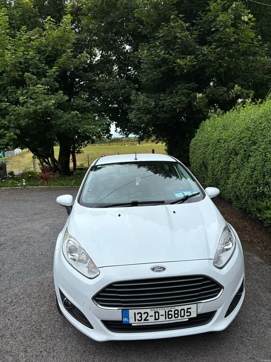 2013 Ford Fiesta - Image 2