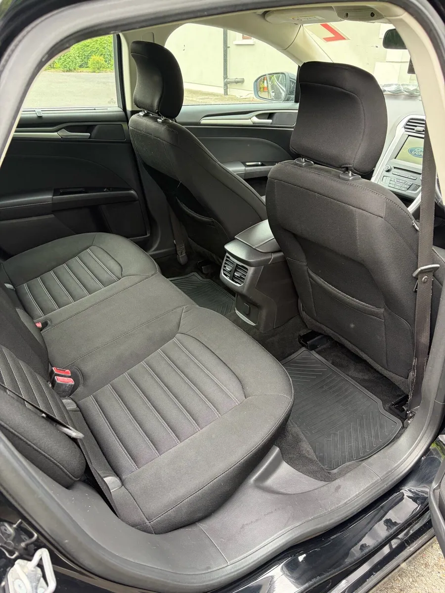 Ford Mondeo - Image 5