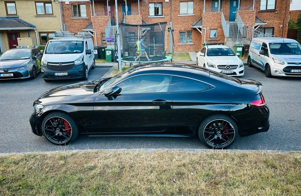 Mercedes C300 AMG - Image 4