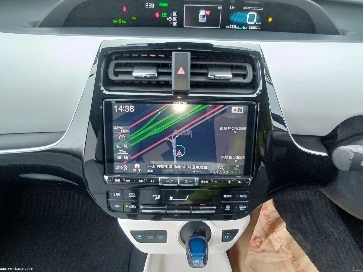 Toyota prius 2017 - Image 6