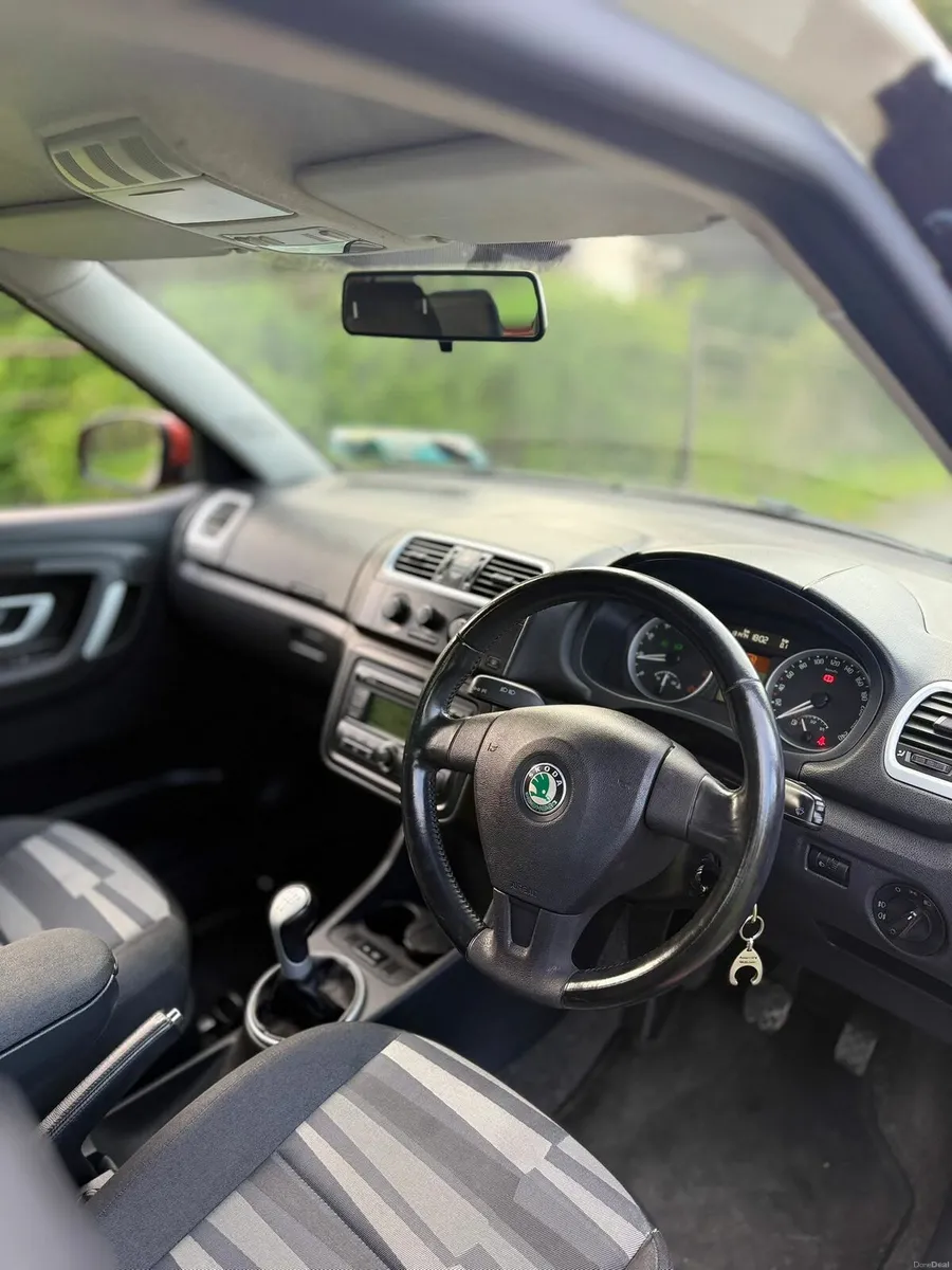 Car - Image 5