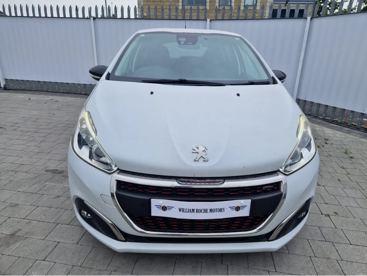 Peugeot 208 1.2 PETROL AUTO - Image 3