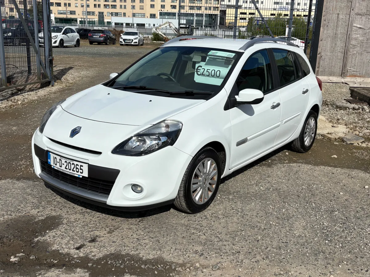 Renault Clio 2010 LOW KMS - Image 3