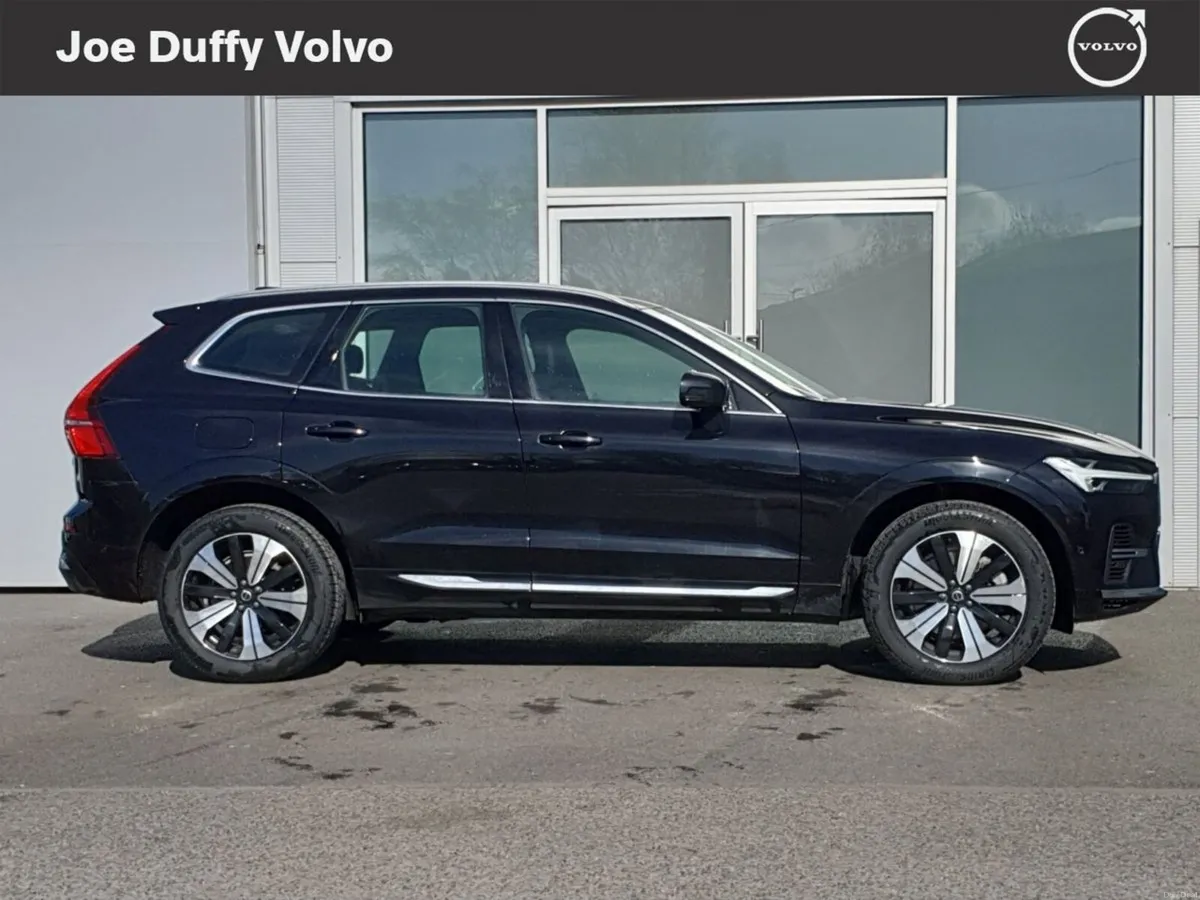 Volvo XC60 *T6 Recharge PHEV 350hp AT8 Plus Bright - Image 5