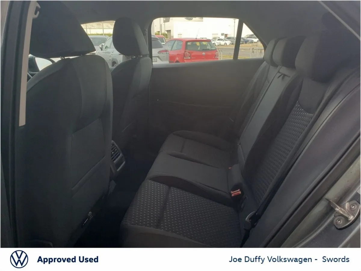 Volkswagen T-Roc LIFE 1.5TSI 116HP MHEV - Image 5