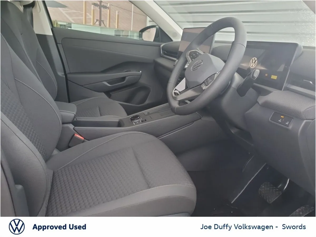 Volkswagen T-Roc LIFE 1.5TSI 116HP MHEV - Image 6
