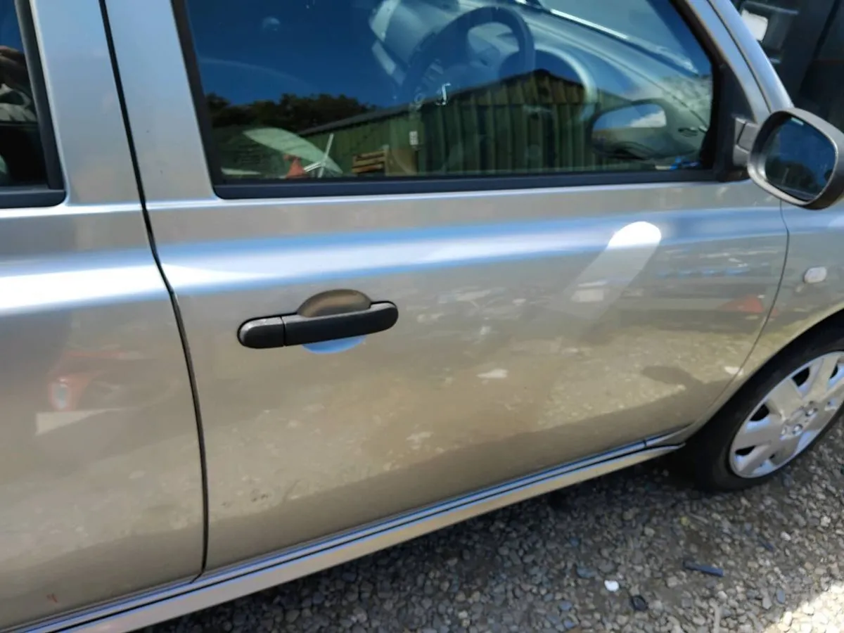 Nissan micra automatic - Image 3