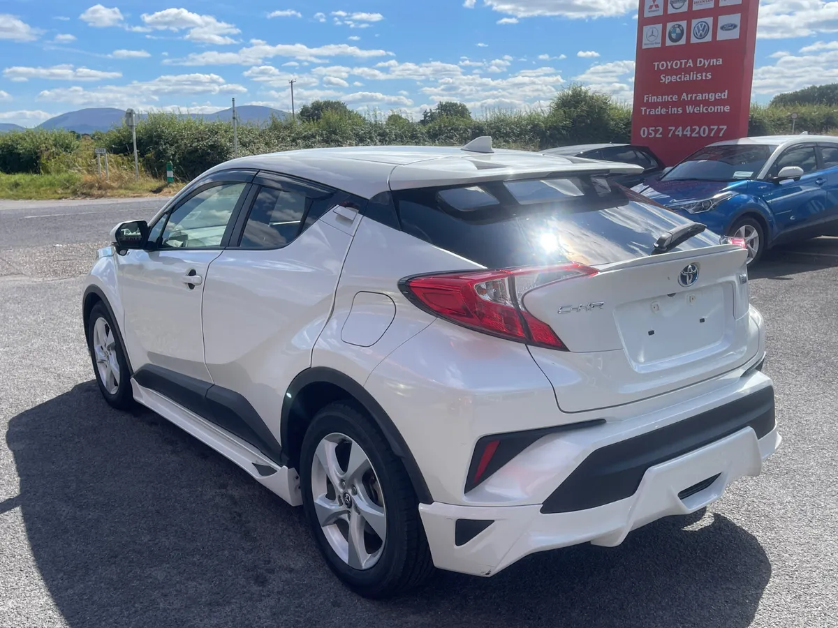 2017-2 Toyota CHR - Image 5