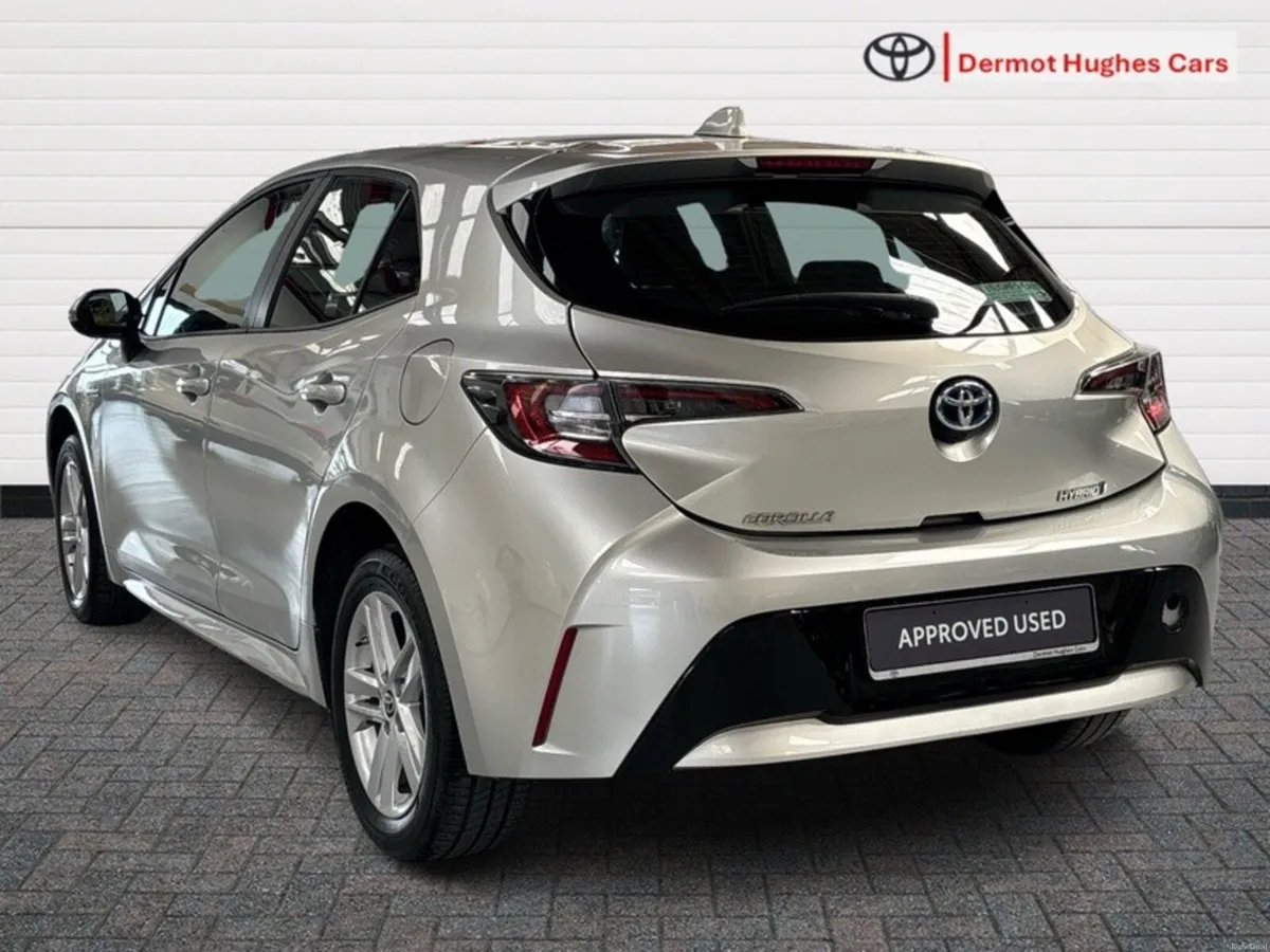 Toyota Corolla HYBRID LUNA H/B AUTO - Image 2