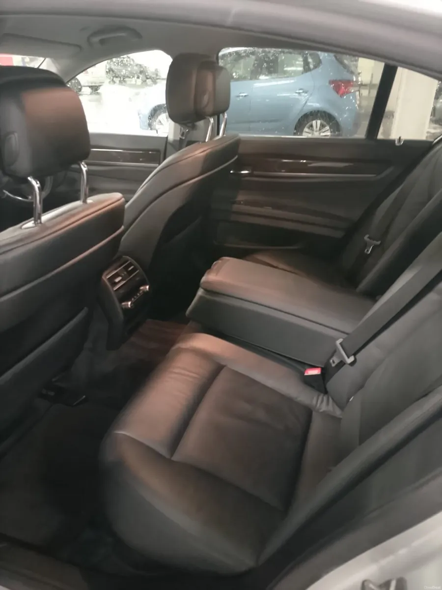 BMW 730d - Image 4