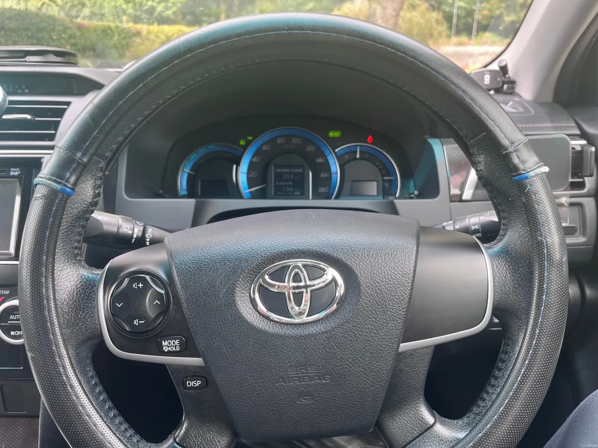 Toyota Camry 2012 - Image 6