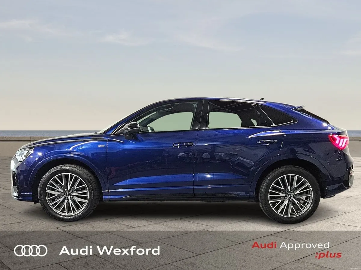 Audi Q3 Q3 SB 35TDI 150 S-line ST *Black Edition* - Image 4