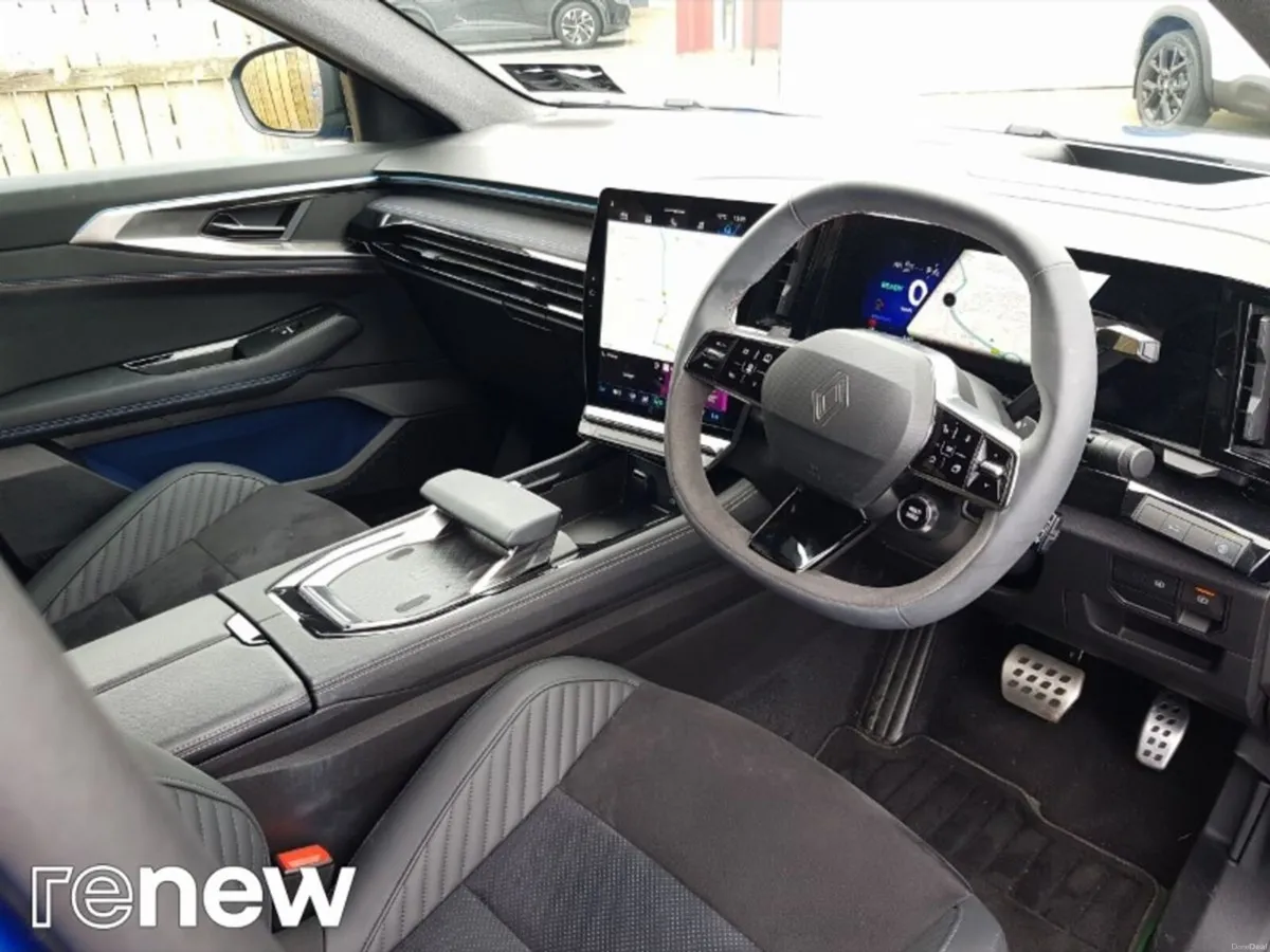 Renault Rafale E-TECH Hybrid 200 Auto esprit Alpin - Image 6