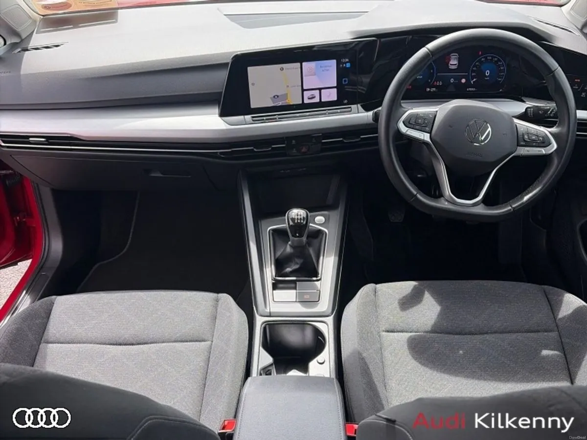 Volkswagen Golf LIFE 2.0 TDI 115 BHP 5DR *1 OWNER - Image 2