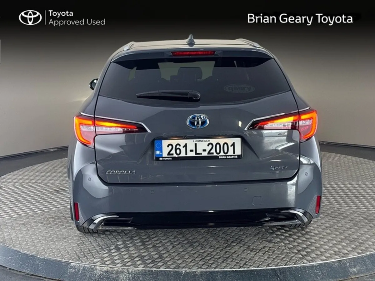 Toyota Corolla Touring Sport SOL - Image 4