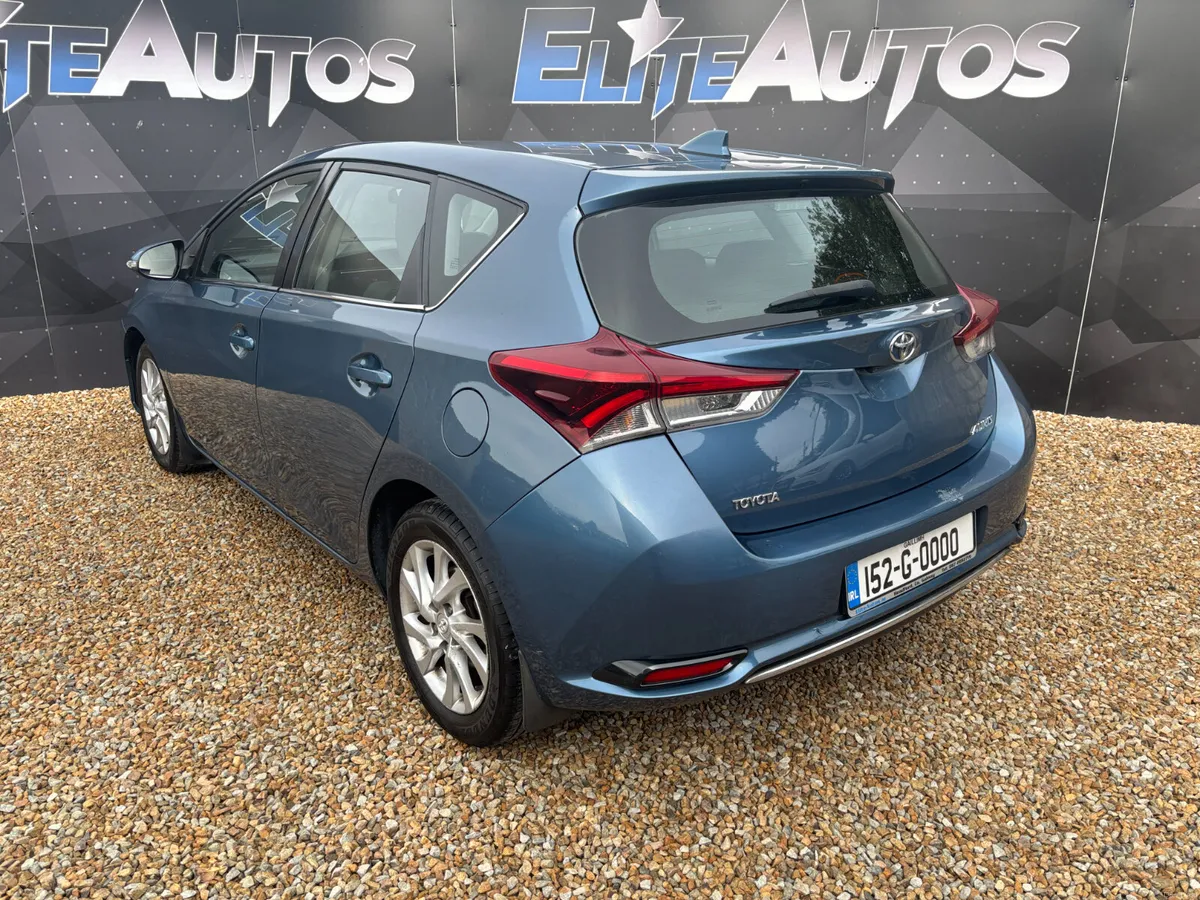 Toyota Auris Luna Automatic 1.2 2015 - Image 3
