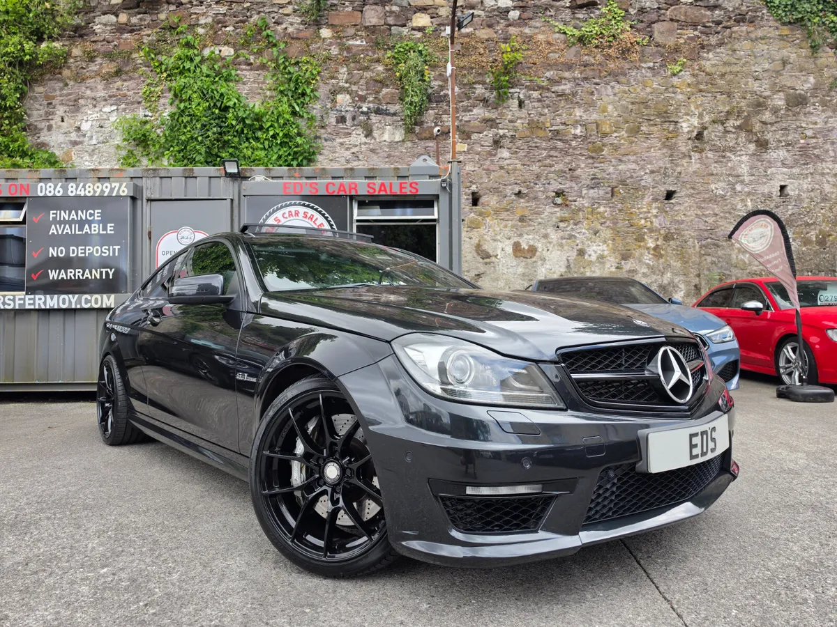 Mercedes-Benz C63 Edition 125         2011 - Image 1