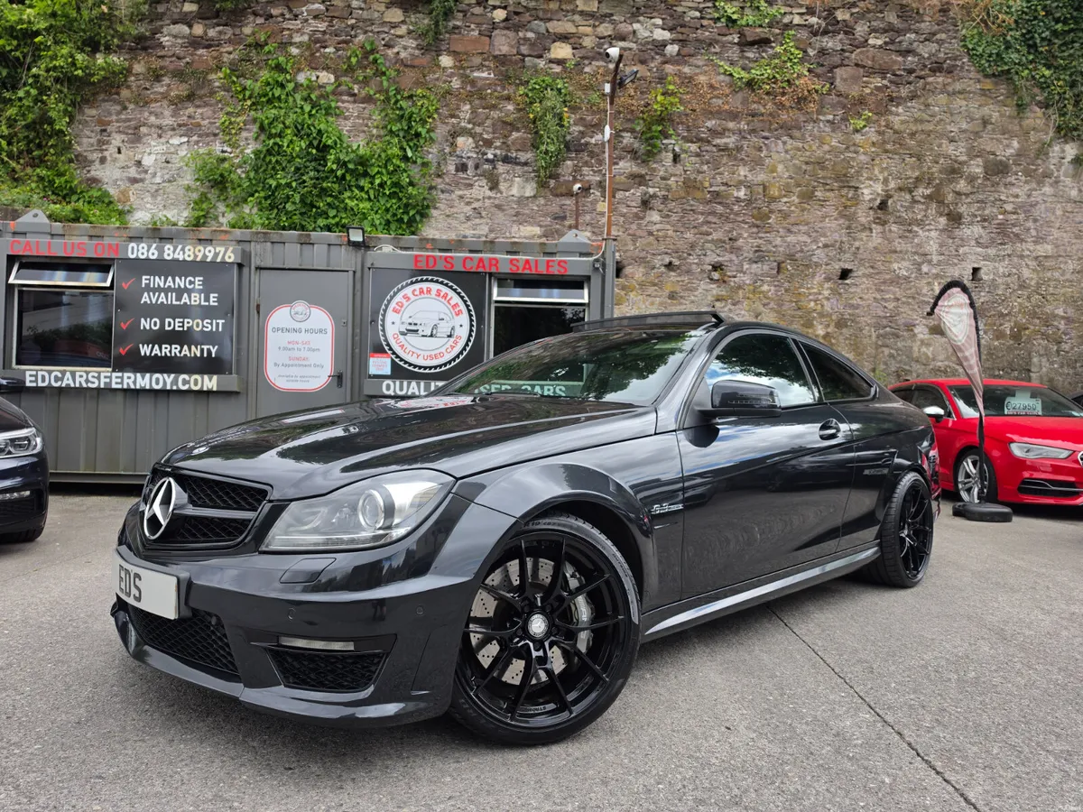 Mercedes-Benz C63 Edition 125         2011 - Image 4