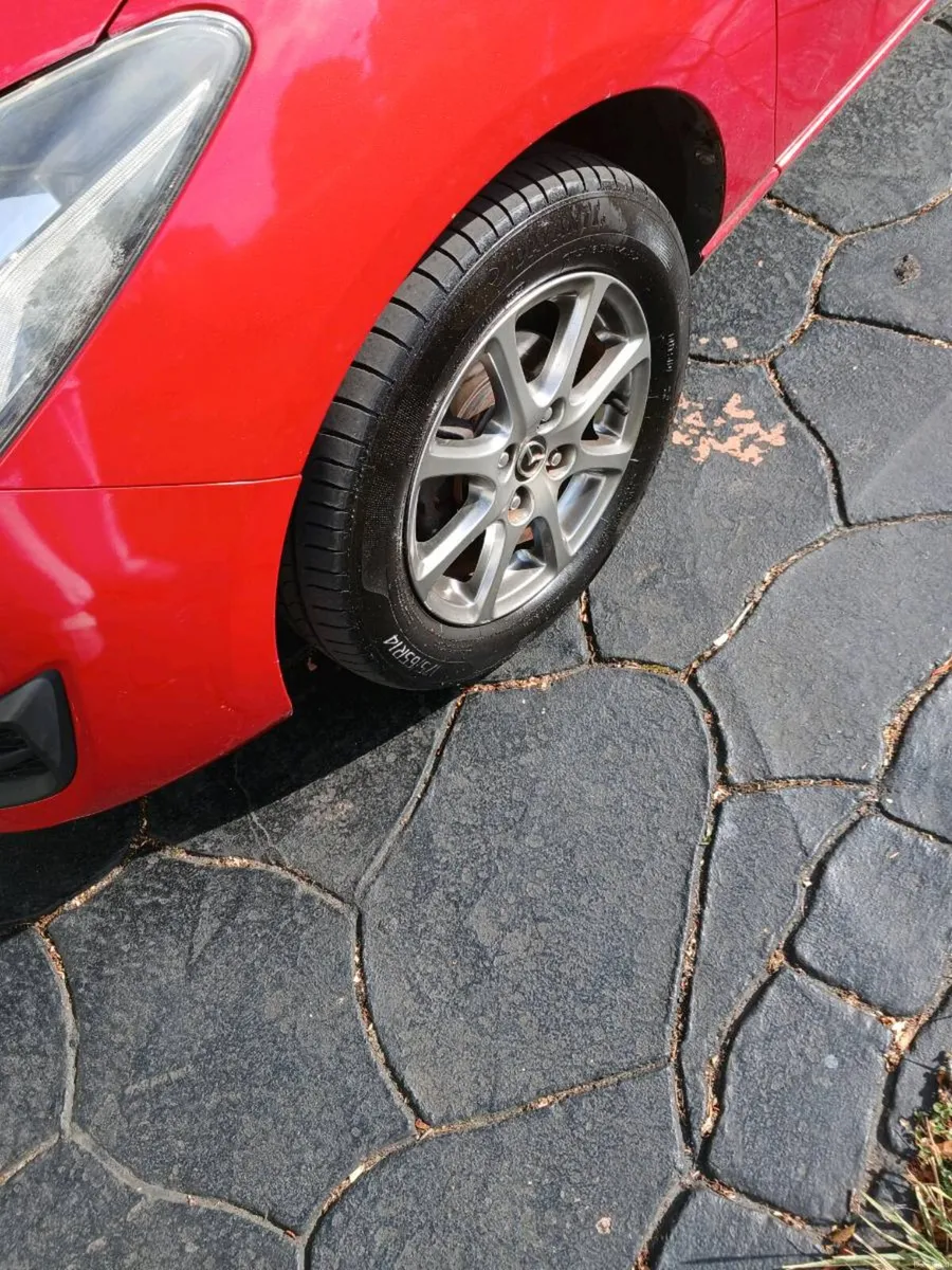 Car - Image 3