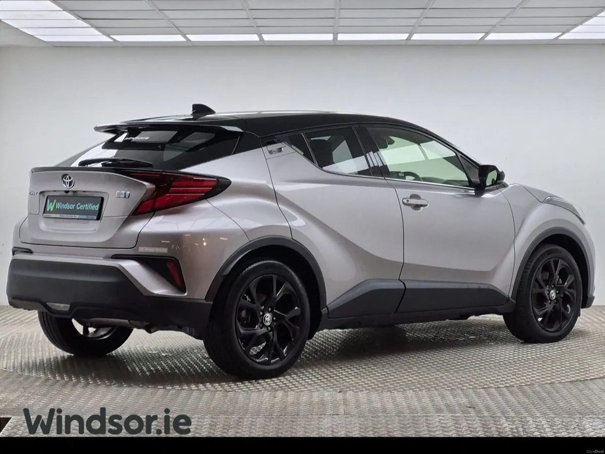 Toyota C-HR Hybrid Safety Pack + - Image 2