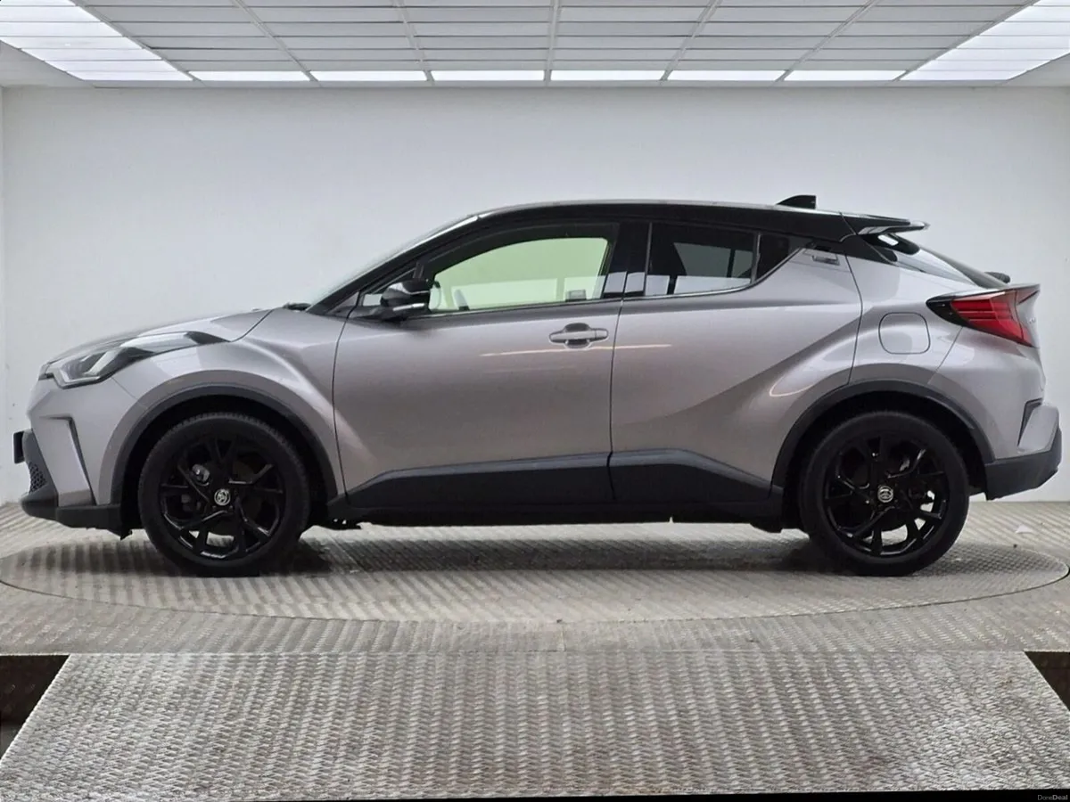 Toyota C-HR Hybrid Safety Pack + - Image 5