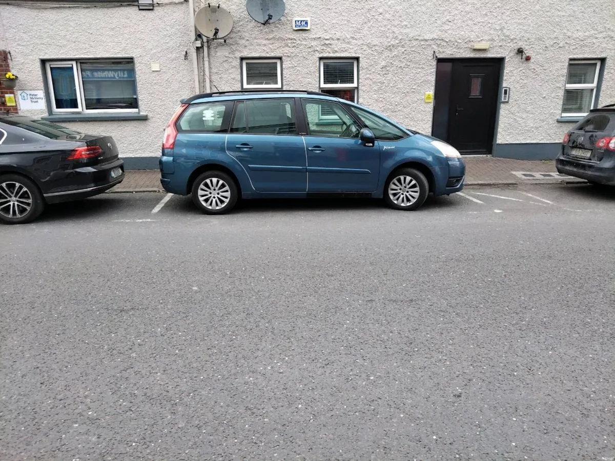 Car - Image 4