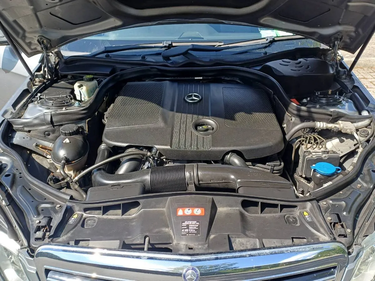 Mercedes E250 Saloon AMG - Image 4