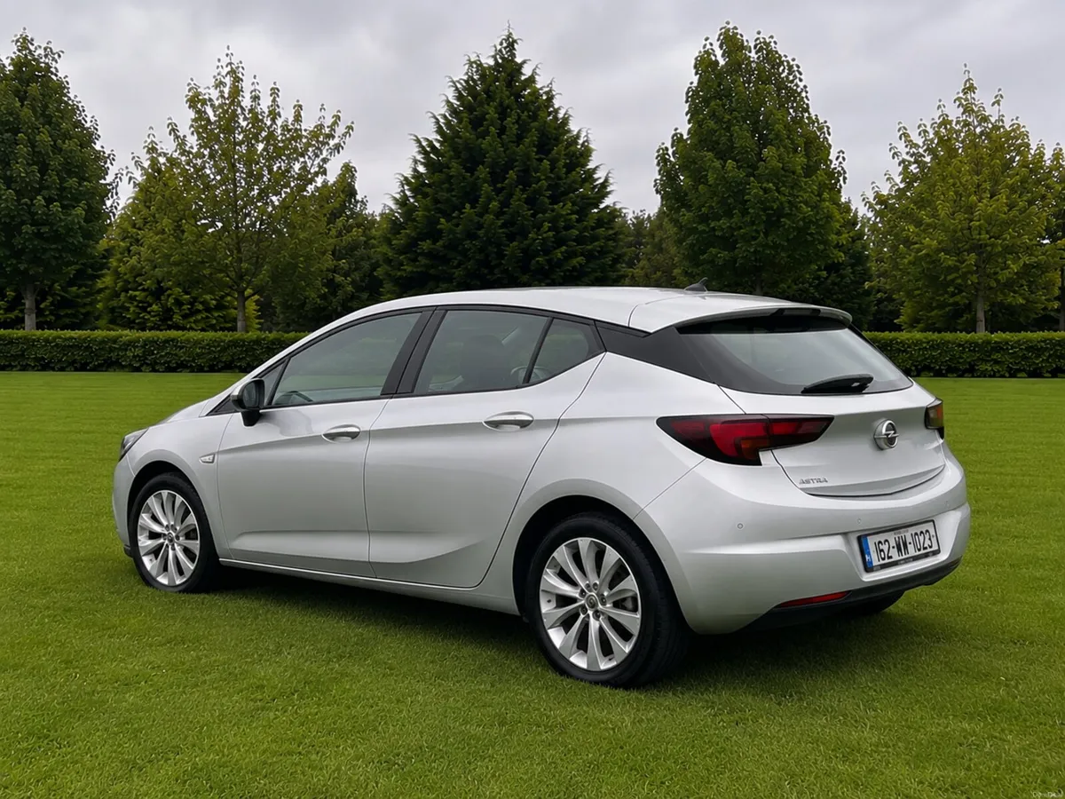 Opel Astra 2016 - Image 2