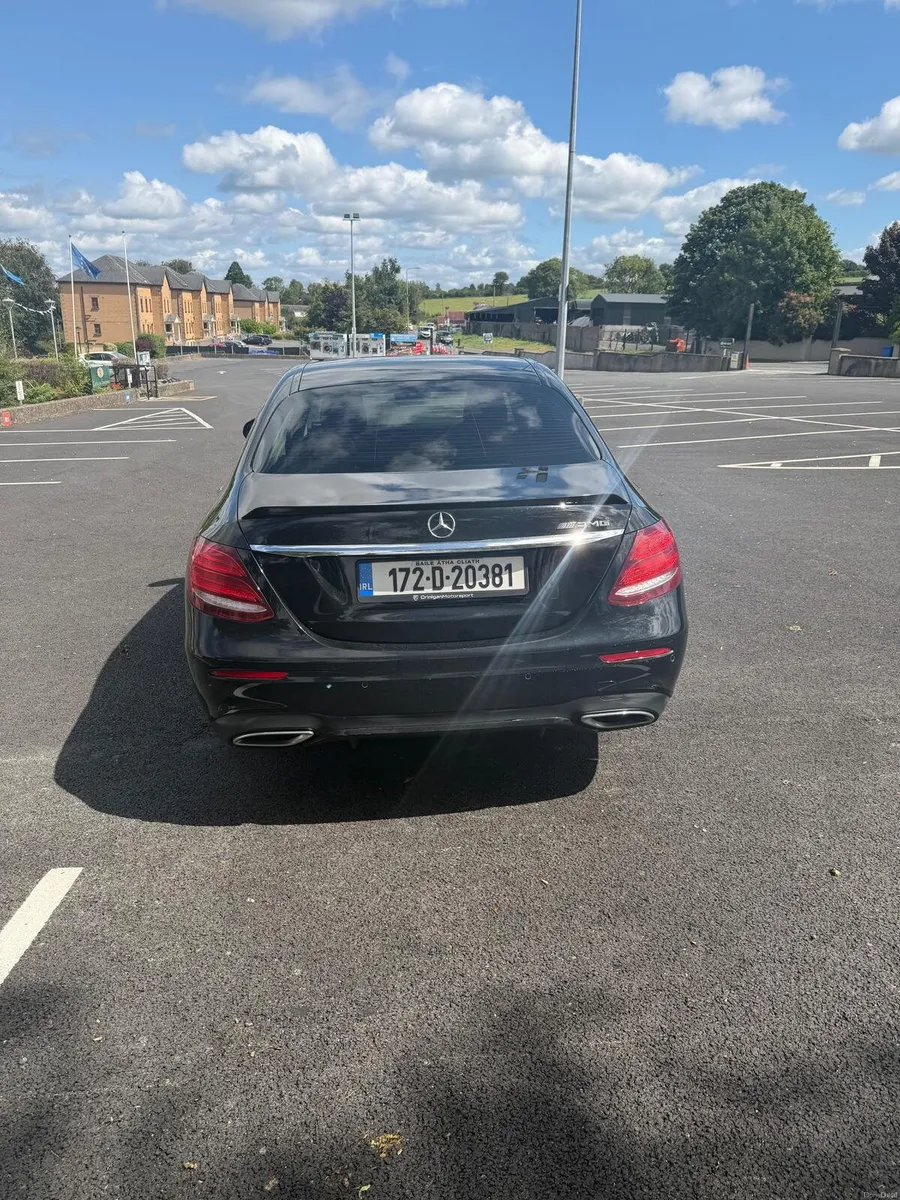 Mercedes Benz E220 D Black - Image 6
