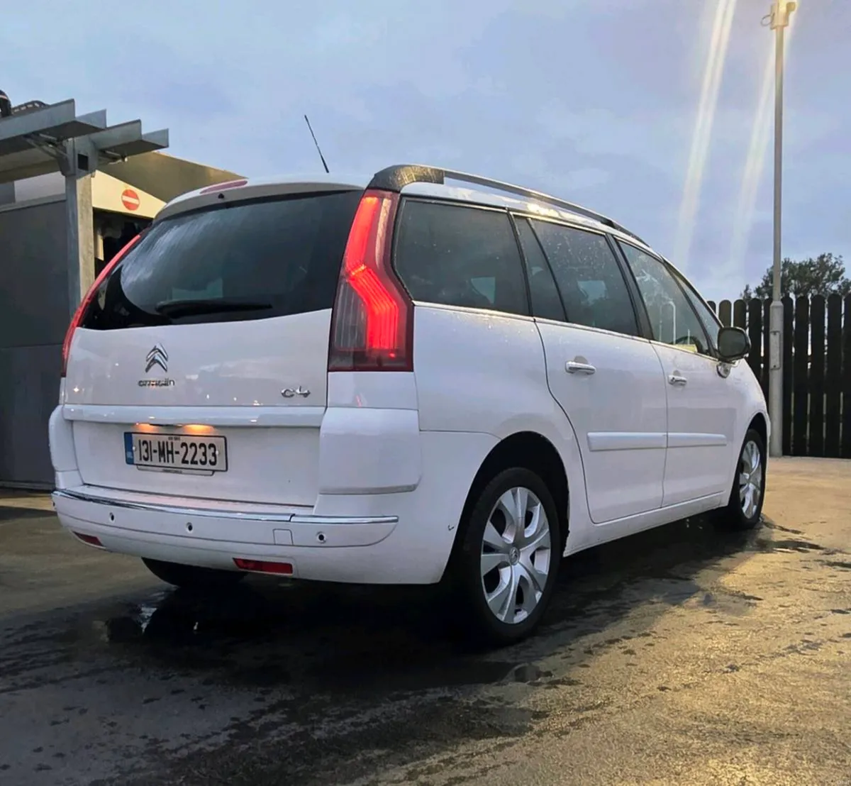 Car - Image 2