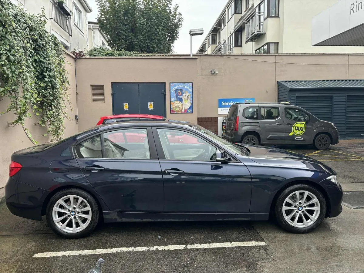 BMW 3-Series 2017 SE - Image 2