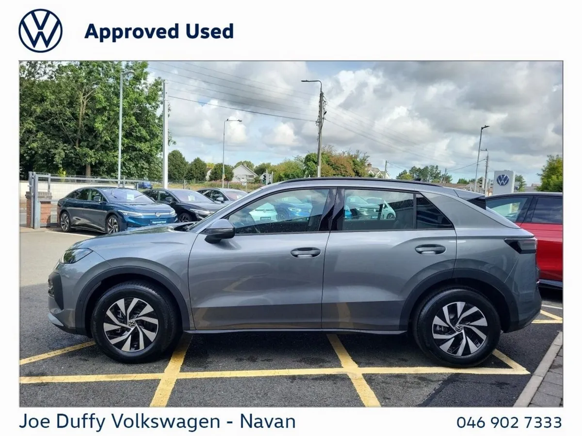 Volkswagen T-Roc LIFE 1.5TSI 116HP AUTO - Image 5