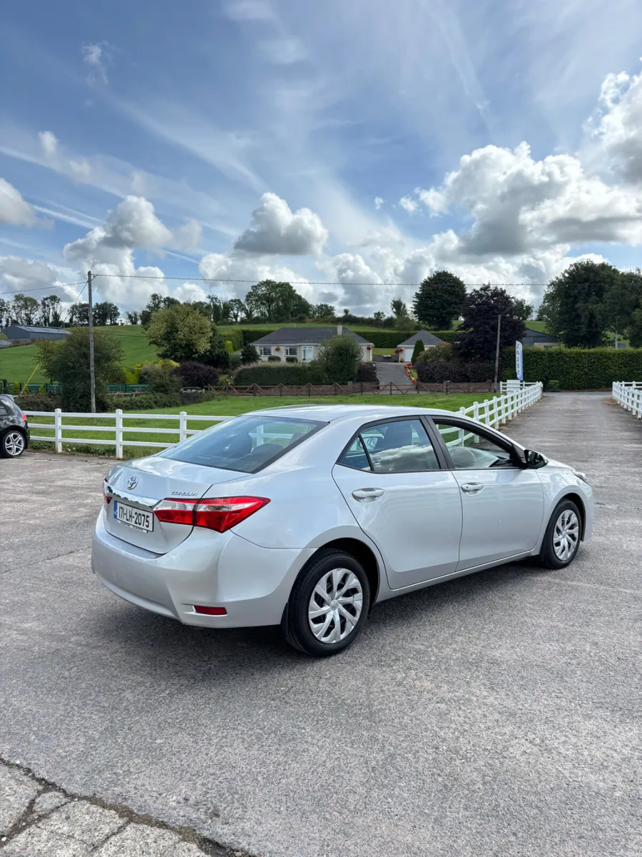 Toyota Corolla 2017 - Image 3