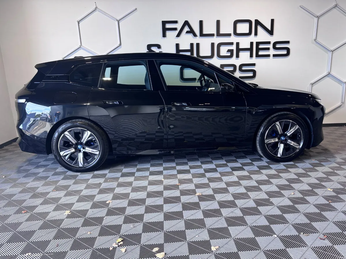 BMW IX XDRIVE50 M SPORT 550KM RANGE - Image 4