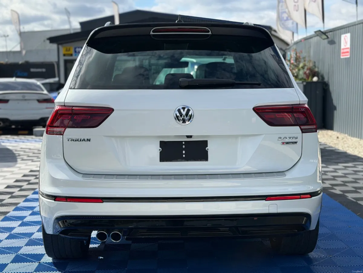 Volkswagen Tiguan ** DEPOSIT TAKEN ** R-LINE BLACK - Image 6