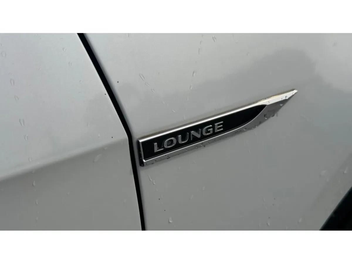 Volkswagen Golf Lounge Edition - Image 4