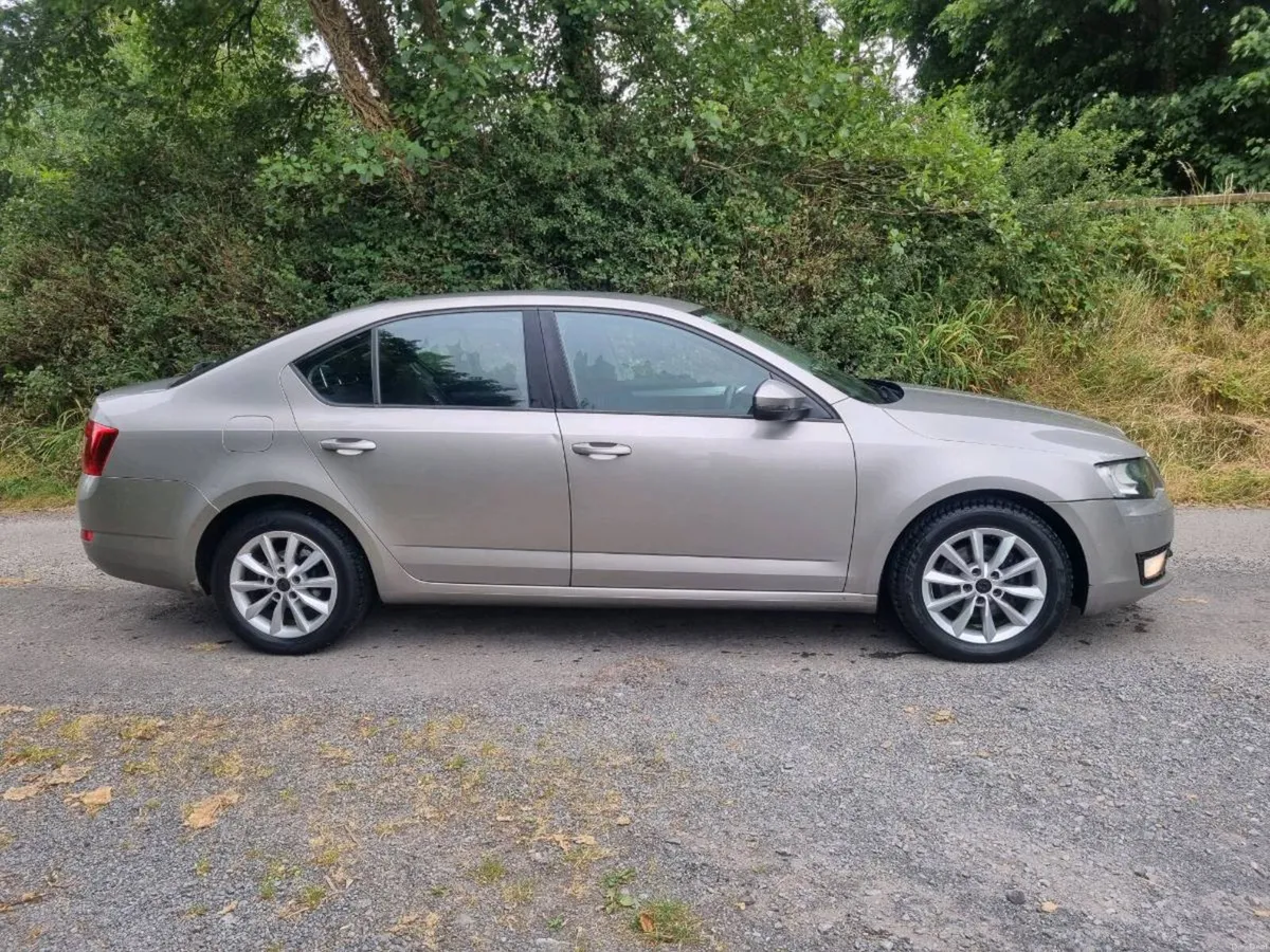2013 Skoda Octavia - Image 2