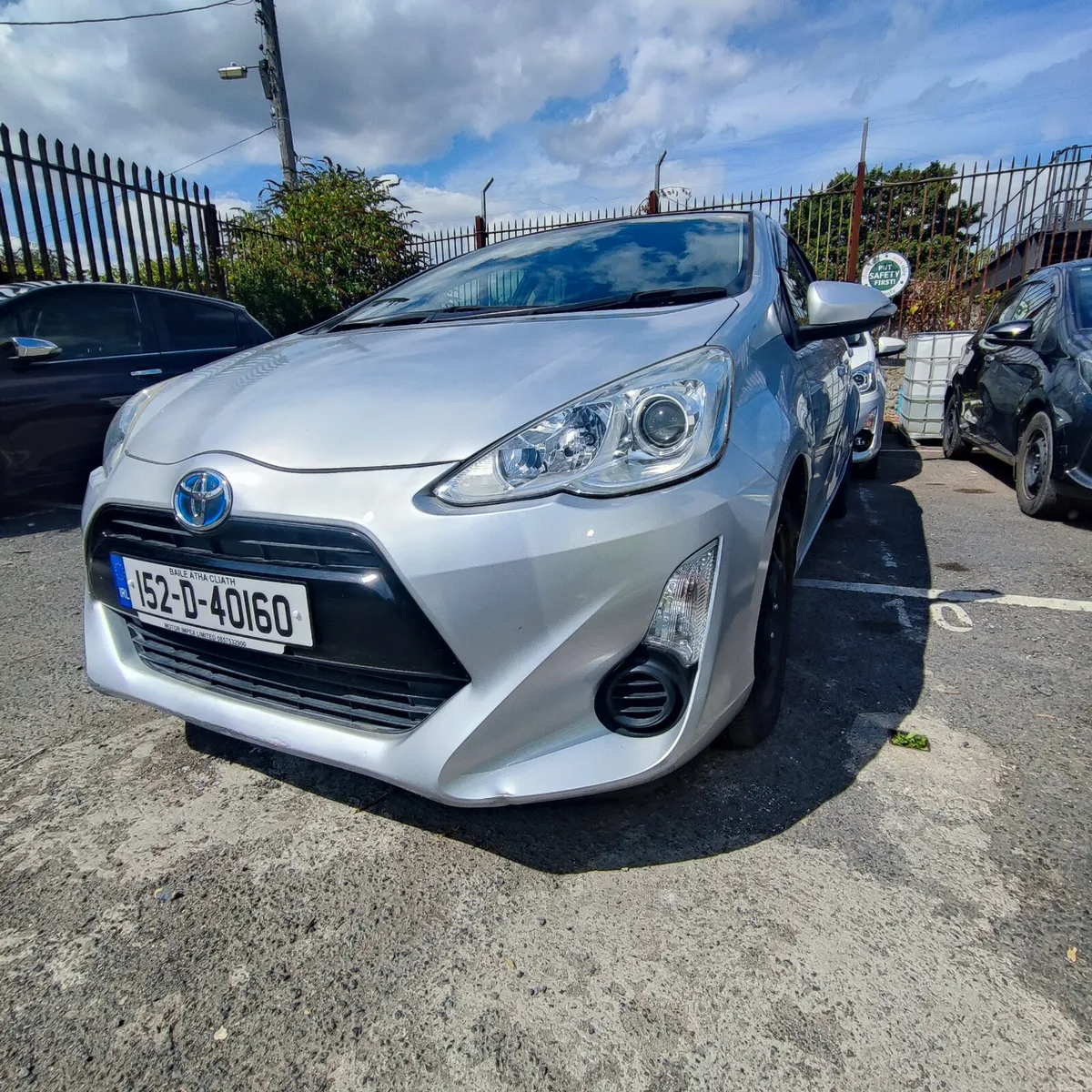 2015 Toyota Aqua Automatic Petrol-Hybrid - Image 2