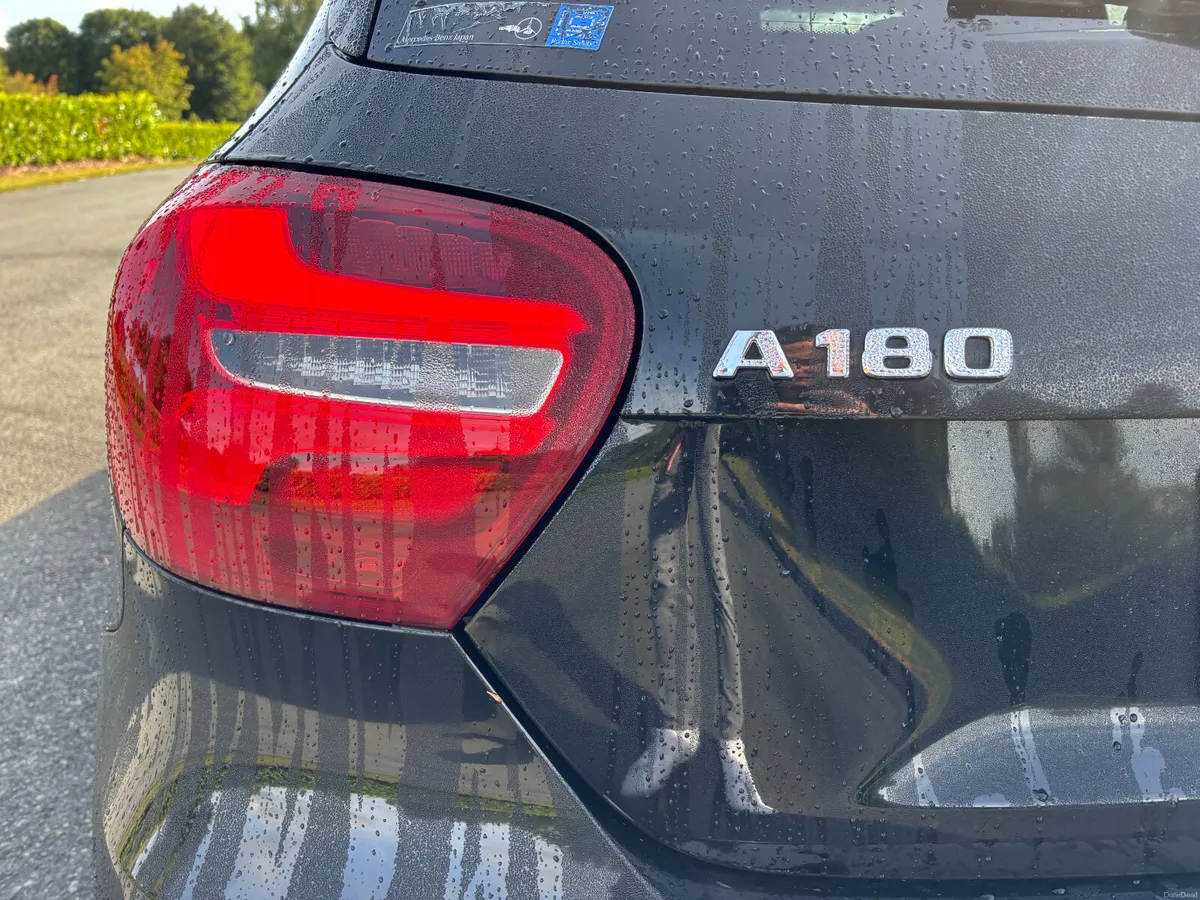 MERCEDES BENZ A180 AMG LINE AUTO 2017 - Image 6