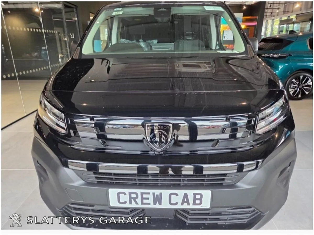 Peugeot Partner Pro Plus Crew Cab 5 Seater - Image 2
