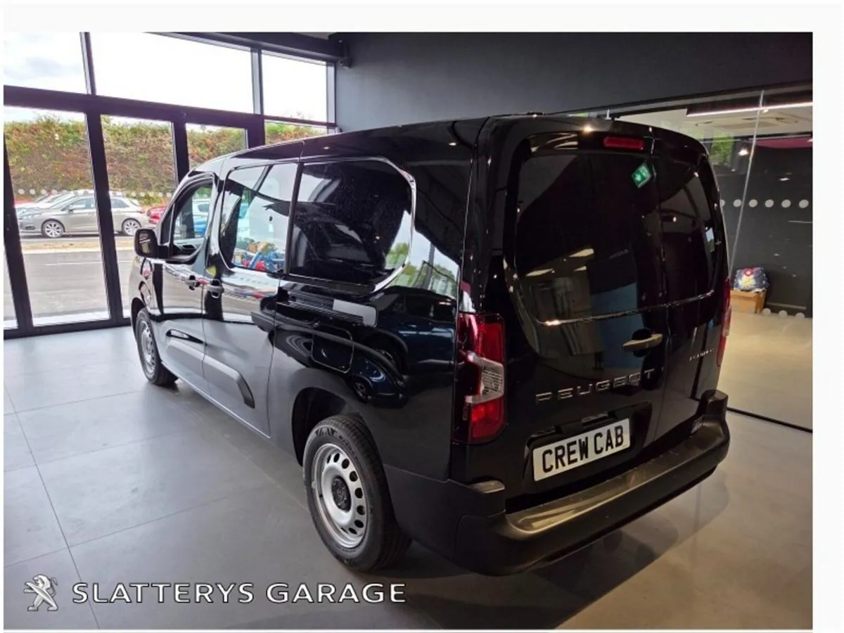 Peugeot Partner Pro Plus Crew Cab 5 Seater - Image 4