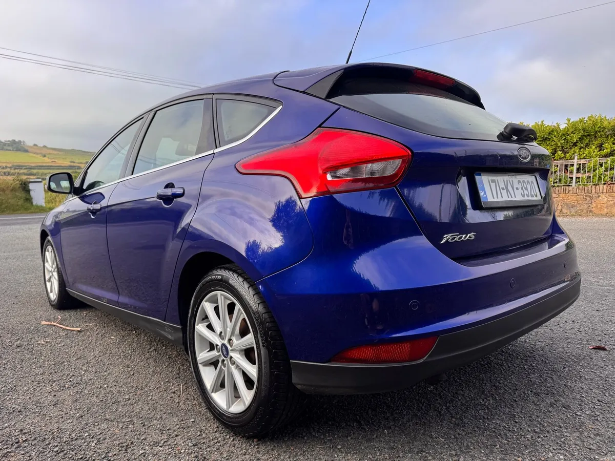 2017 Ford focus Titanium - Image 3