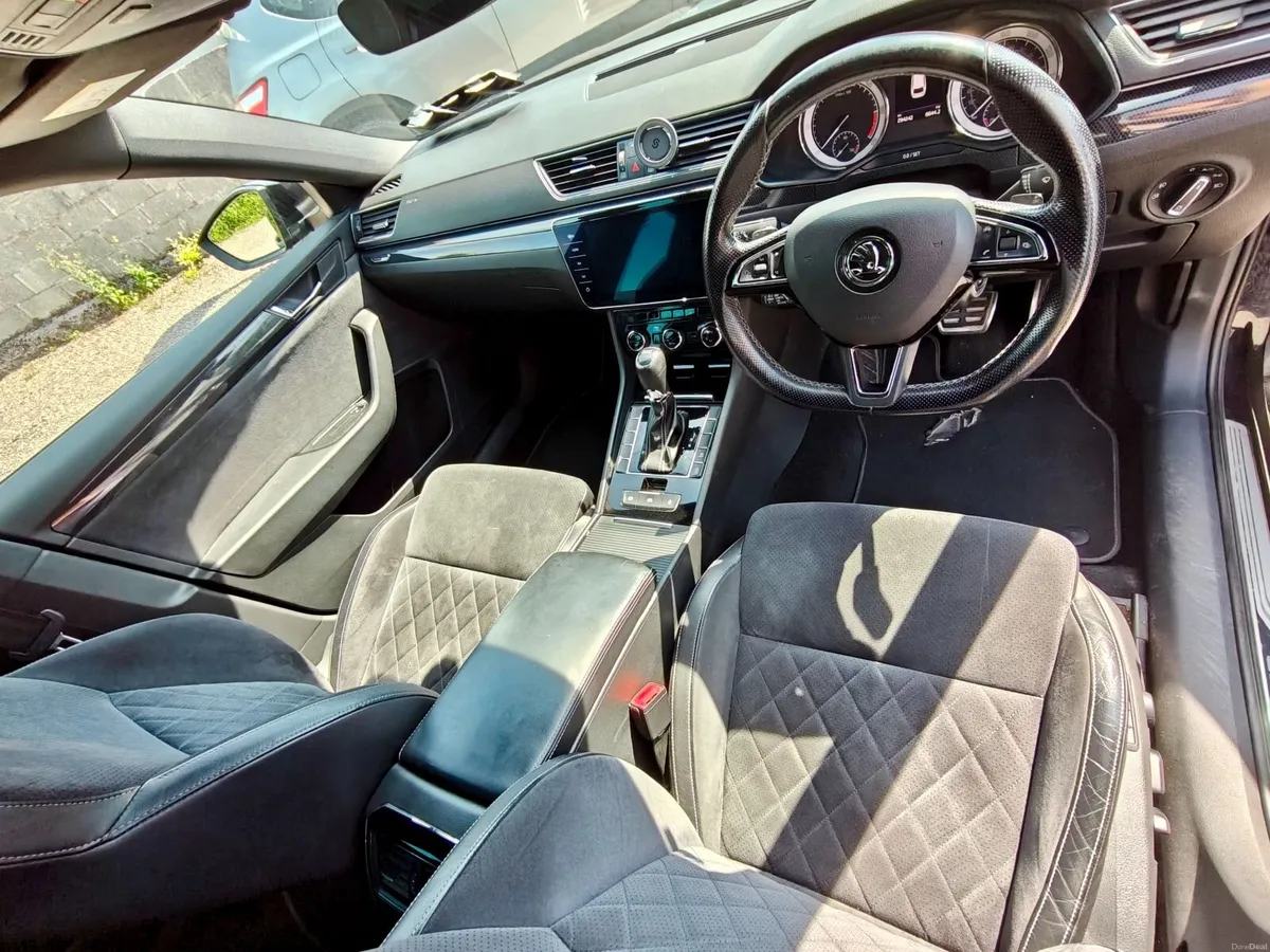 Skoda Superb 2018 - Image 3